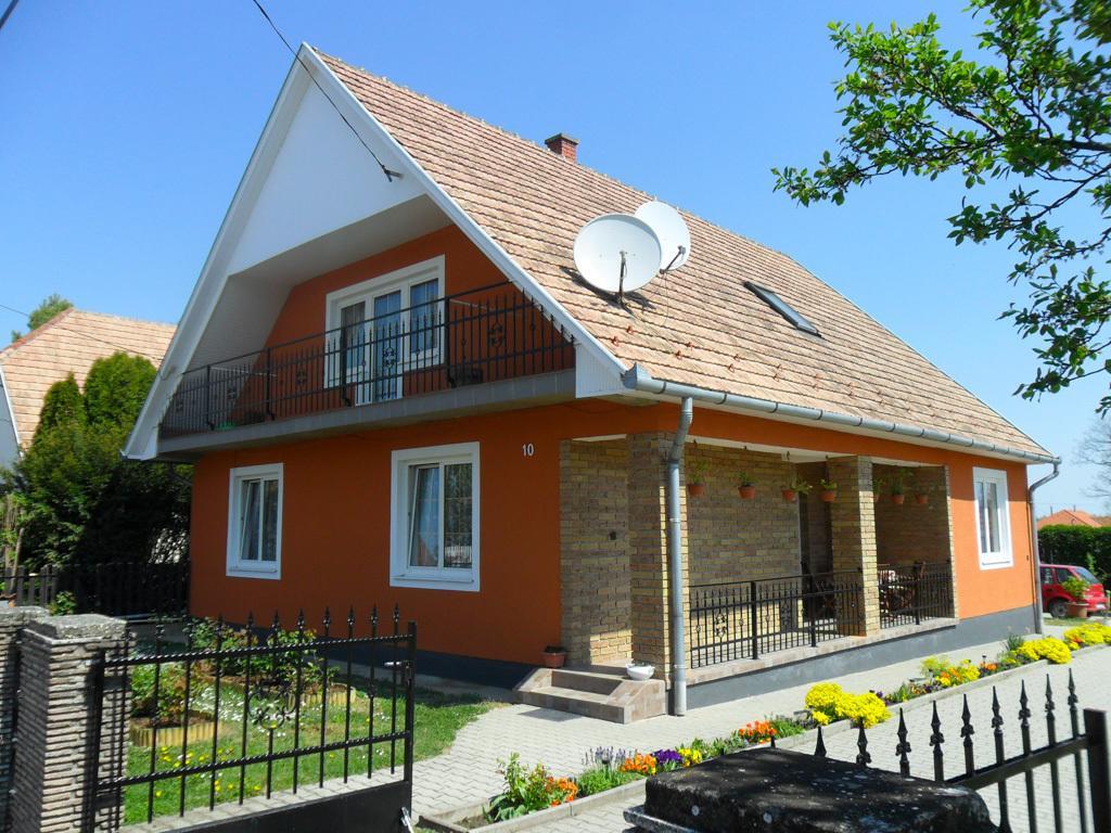 Joli Guesthouse Ordacsehi Номер фото