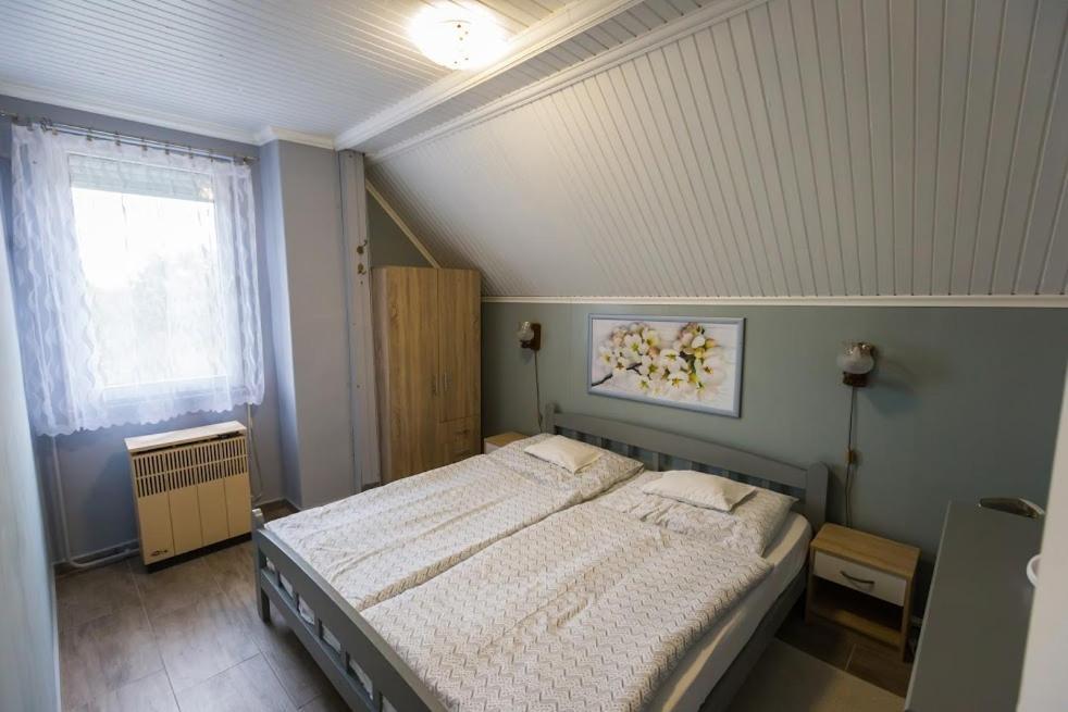 Joli Guesthouse Ordacsehi Экстерьер фото